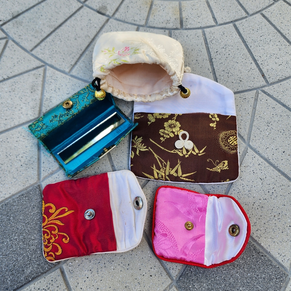 Oriental Embroidered Silk Jewelry Cosmetic 5 Piece Bag Pouch Set - Picture 3 of 9